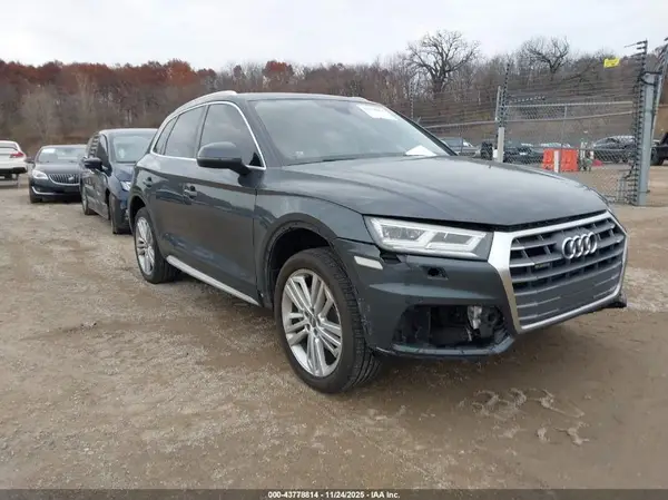 WA1BNAFY7J2017228 2018 AUDI Q5 - Image 1