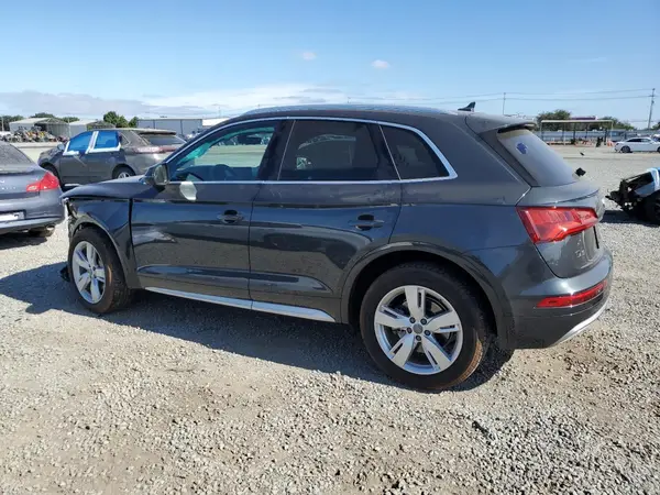 WA1BNAFY7J2025491 2018 AUDI Q5 - Image 2