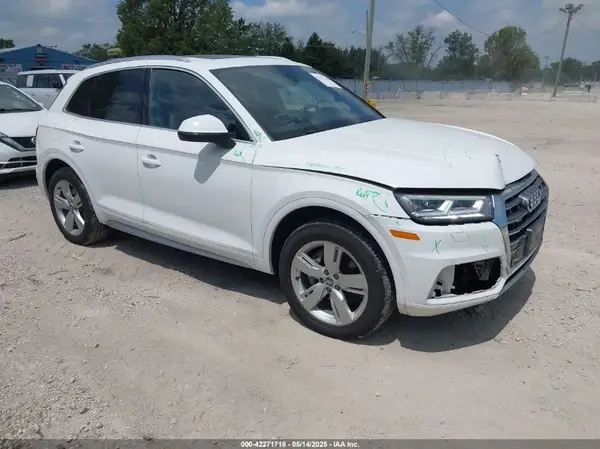WA1BNAFY7J2037463 2018 AUDI Q5 - Image 1