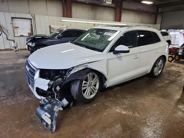 WA1BNAFY7J2047829 2018 AUDI Q5 - Image 1