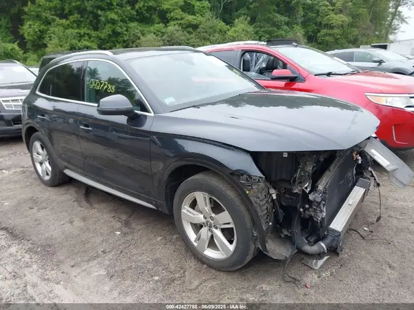 WA1BNAFY7J2060855 2018 AUDI Q5 - Image 1