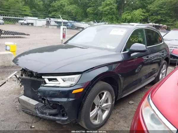 WA1BNAFY7J2060855 2018 AUDI Q5 - Image 2