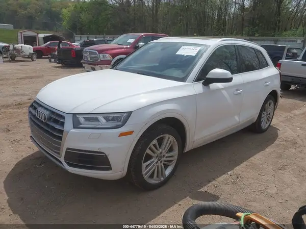 WA1BNAFY7J2072228 2018 AUDI Q5 - Image 2