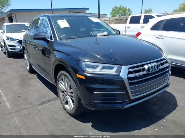 WA1BNAFY7J2094777 2018 AUDI Q5 - Image 1