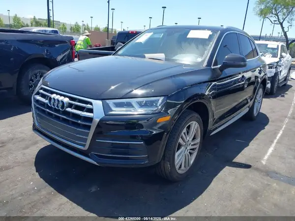 WA1BNAFY7J2094777 2018 AUDI Q5 - Image 2