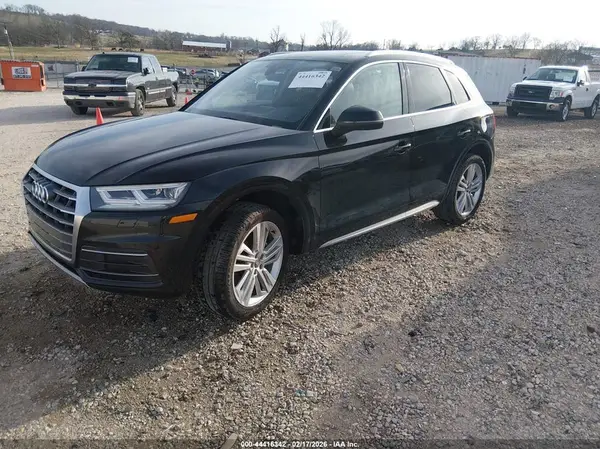 WA1BNAFY7J2096898 2018 AUDI Q5 - Image 2