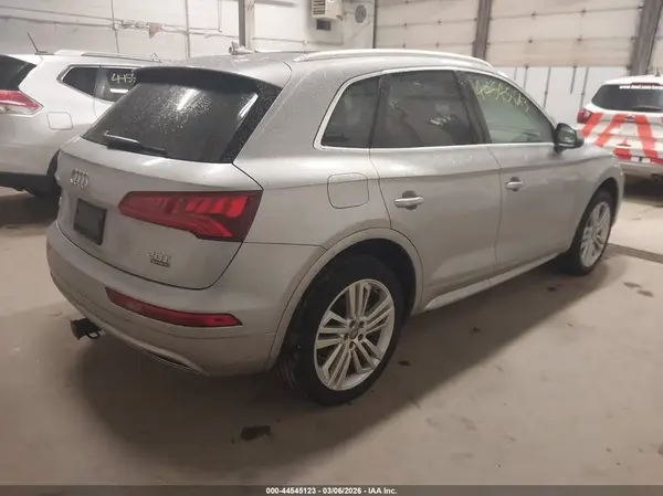 2018 AUDI Q5 IAAI lot 44545123 auction photo 4