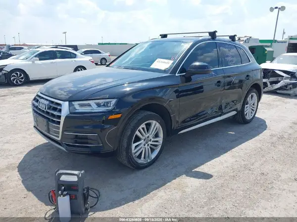 WA1BNAFY7J2107401 2018 AUDI Q5 - Image 2