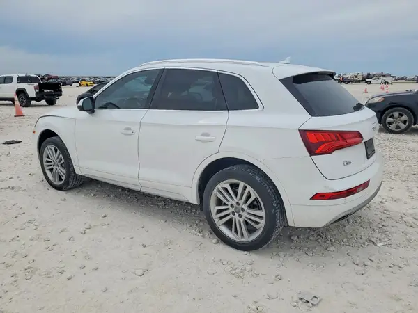 WA1BNAFY7J2126580 2018 AUDI Q5 - Image 2