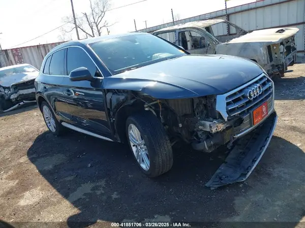 WA1BNAFY7J2149356 2018 AUDI Q5 - Image 1