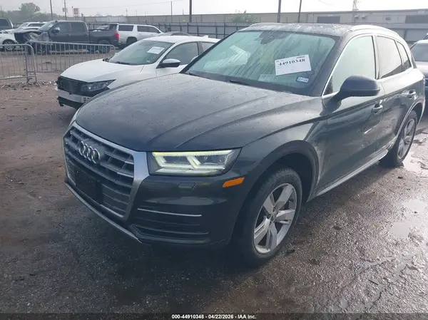 WA1BNAFY7J2197035 2018 AUDI Q5 - Image 2