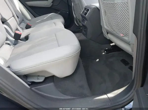 WA1BNAFY7J2210253 2018 AUDI Q5 - Image 8