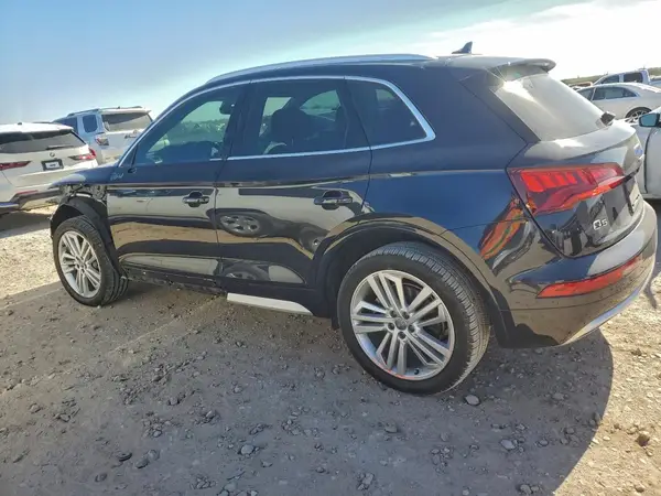 WA1BNAFY7J2215064 2018 AUDI Q5 - Image 2