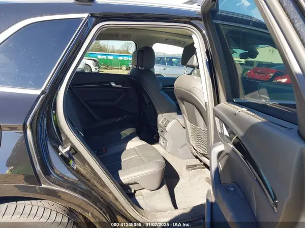 WA1BNAFY7J2215968 2018 AUDI Q5 - Image 8