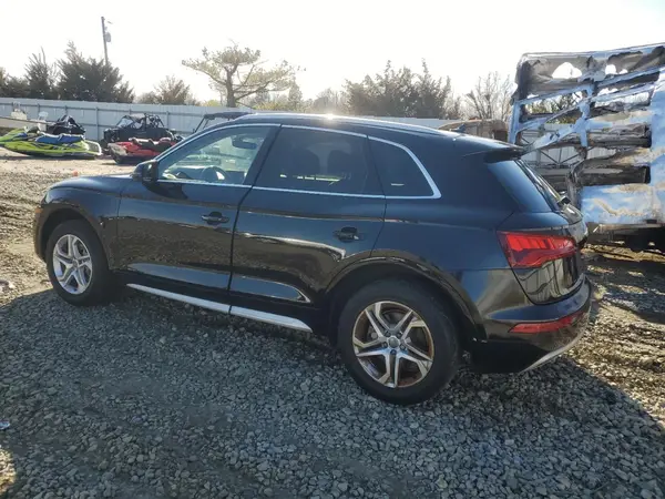 WA1BNAFY7J2228011 2018 AUDI Q5 - Image 2