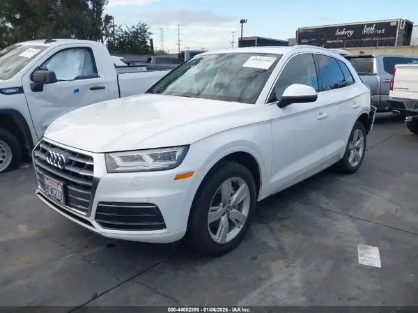 WA1BNAFY7J2228249 2018 AUDI Q5 - Image 2