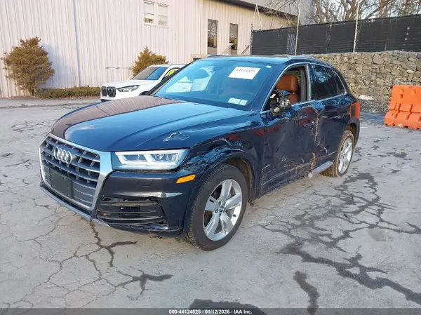 WA1BNAFY7J2238084 2018 AUDI Q5 - Image 2