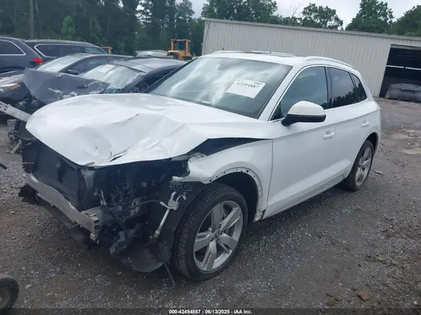WA1BNAFY7K2020079 2019 AUDI Q5 - Image 2