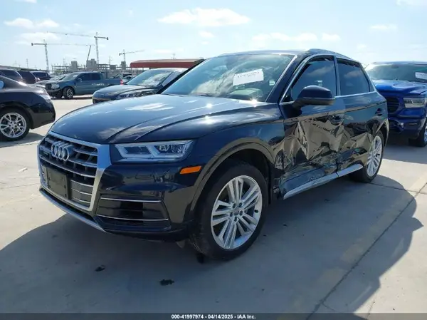 WA1BNAFY7K2022057 2019 AUDI Q5 - Image 2