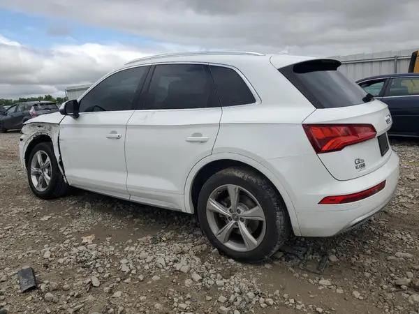 WA1BNAFY7K2022740 2019 AUDI Q5 - Image 2