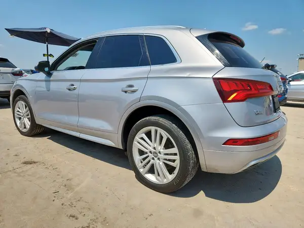 WA1BNAFY7K2023676 2019 AUDI Q5 - Image 2