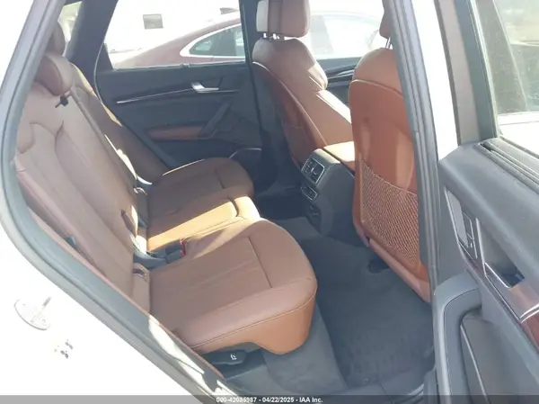 WA1BNAFY7K2031633 2019 AUDI Q5 - Image 8