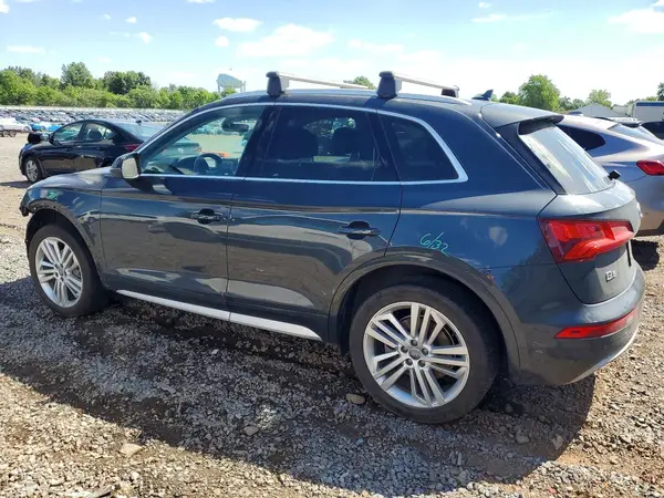 WA1BNAFY7K2039943 2019 AUDI Q5 - Image 2