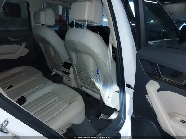 WA1BNAFY7K2044737 2019 AUDI Q5 - Image 8
