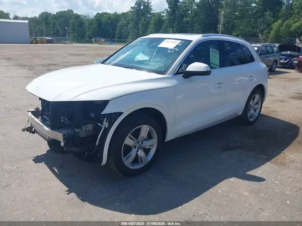 WA1BNAFY7K2048285 2019 AUDI Q5 - Image 2