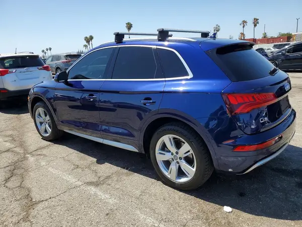 WA1BNAFY7K2049694 2019 AUDI Q5 - Image 2
