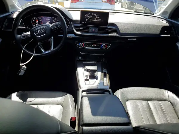 WA1BNAFY7K2049694 2019 AUDI Q5 - Image 8