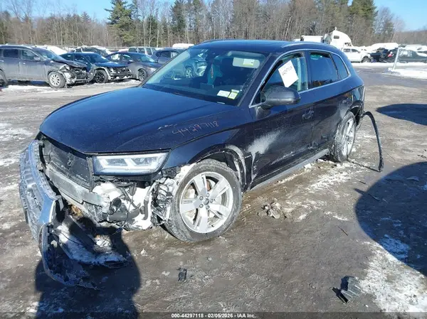 WA1BNAFY7K2050697 2019 AUDI Q5 - Image 2