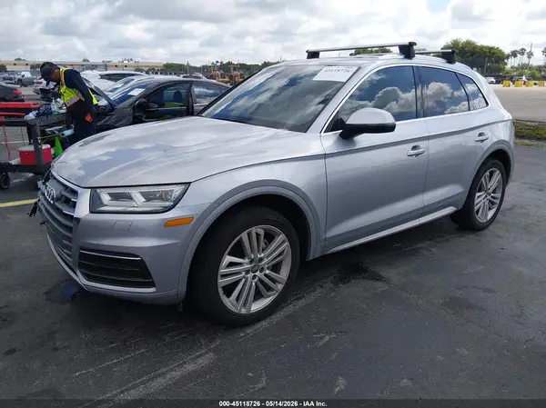 WA1BNAFY7K2053034 2019 AUDI Q5 - Image 2