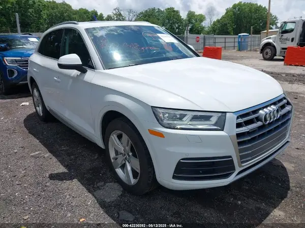 WA1BNAFY7K2056998 2019 AUDI Q5 - Image 1