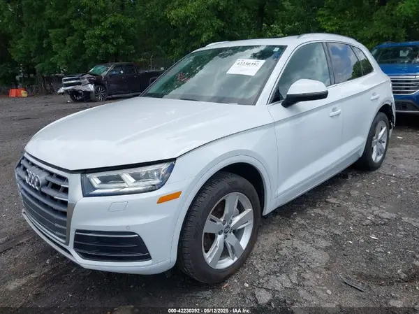 WA1BNAFY7K2056998 2019 AUDI Q5 - Image 2