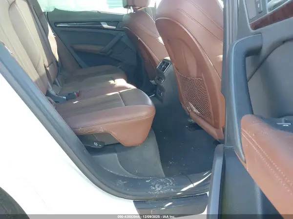 WA1BNAFY7K2060498 2019 AUDI Q5 - Image 8