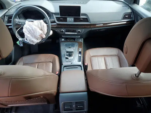WA1BNAFY7K2060730 2019 AUDI Q5 - Image 8