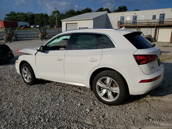 WA1BNAFY7K2061604 2019 AUDI Q5 - Image 2