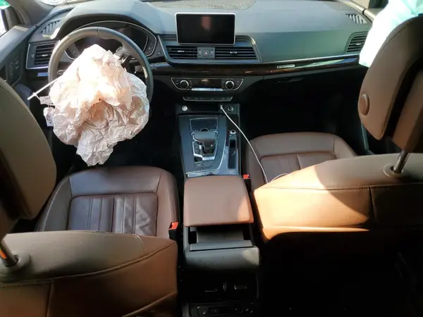 WA1BNAFY7K2061604 2019 AUDI Q5 - Image 8