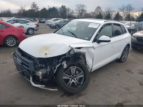 WA1BNAFY7K2076393 2019 AUDI Q5 - Image 2