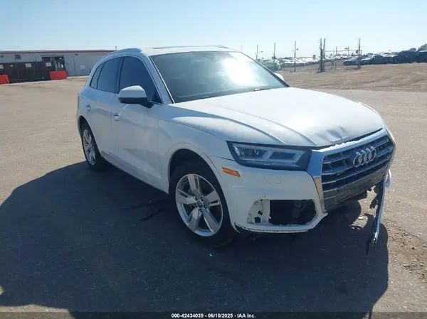 WA1BNAFY7K2079343 2019 AUDI Q5 - Image 1