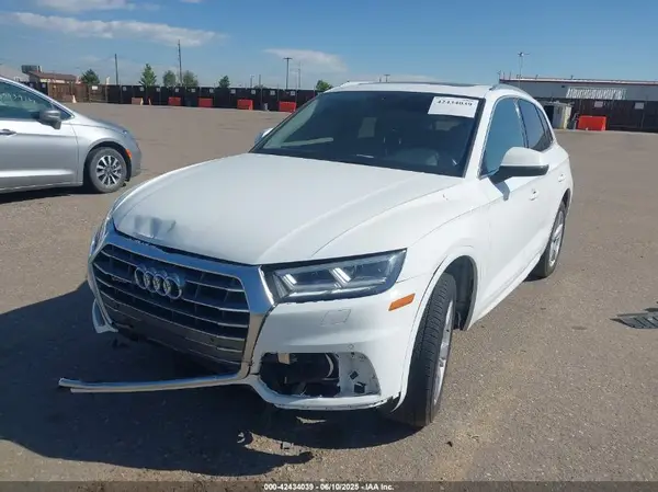 WA1BNAFY7K2079343 2019 AUDI Q5 - Image 2