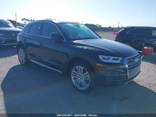 WA1BNAFY7K2083845 2019 AUDI Q5 - Image 1