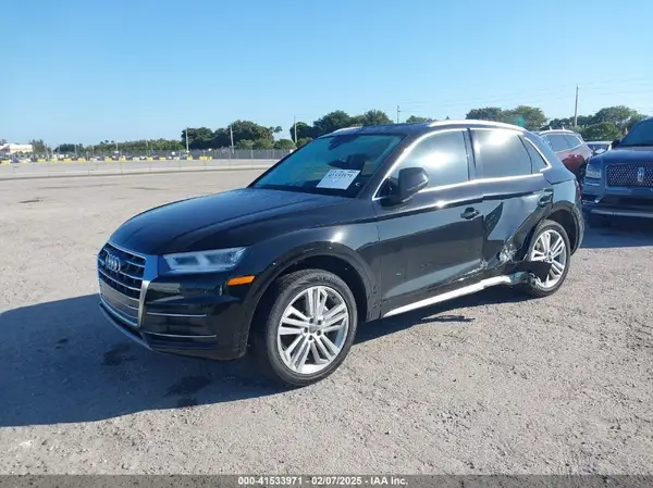 WA1BNAFY7K2083845 2019 AUDI Q5 - Image 2