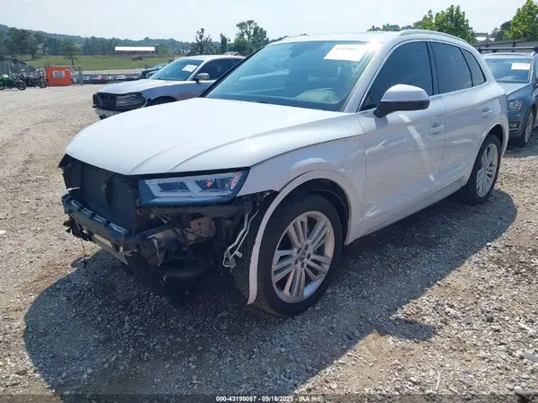 WA1BNAFY7K2087023 2019 AUDI Q5 - Image 2