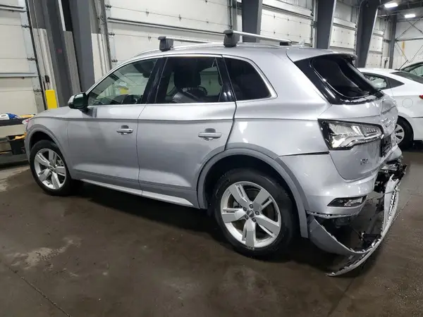 WA1BNAFY7K2092836 2019 AUDI Q5 - Image 2