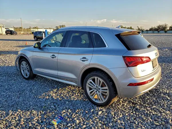 WA1BNAFY7K2101261 2019 AUDI Q5 - Image 2