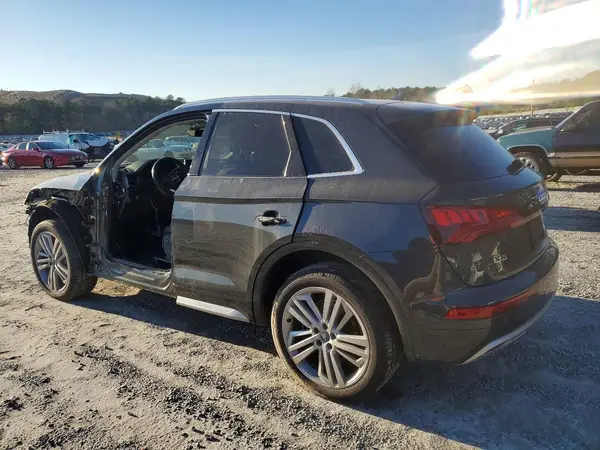 WA1BNAFY7K2108811 2019 AUDI Q5 - Image 2