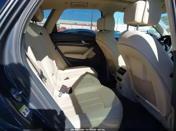 WA1BNAFY7K2115872 2019 AUDI Q5 - Image 8