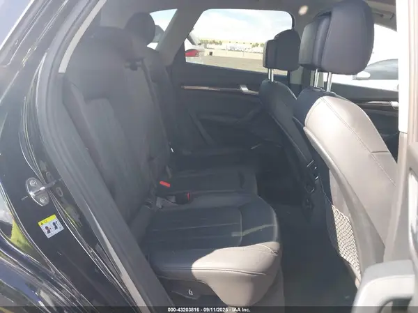 WA1BNAFY7K2132994 2019 AUDI Q5 - Image 8
